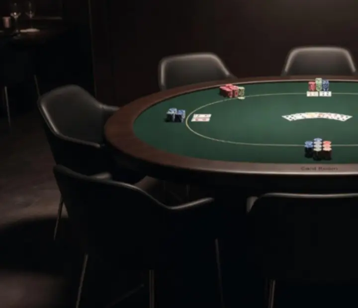Schematyczne overheadowe ujęcie stołu pokerowego otoczonego fotelami w Card Room Wonderstar s. r. o.
